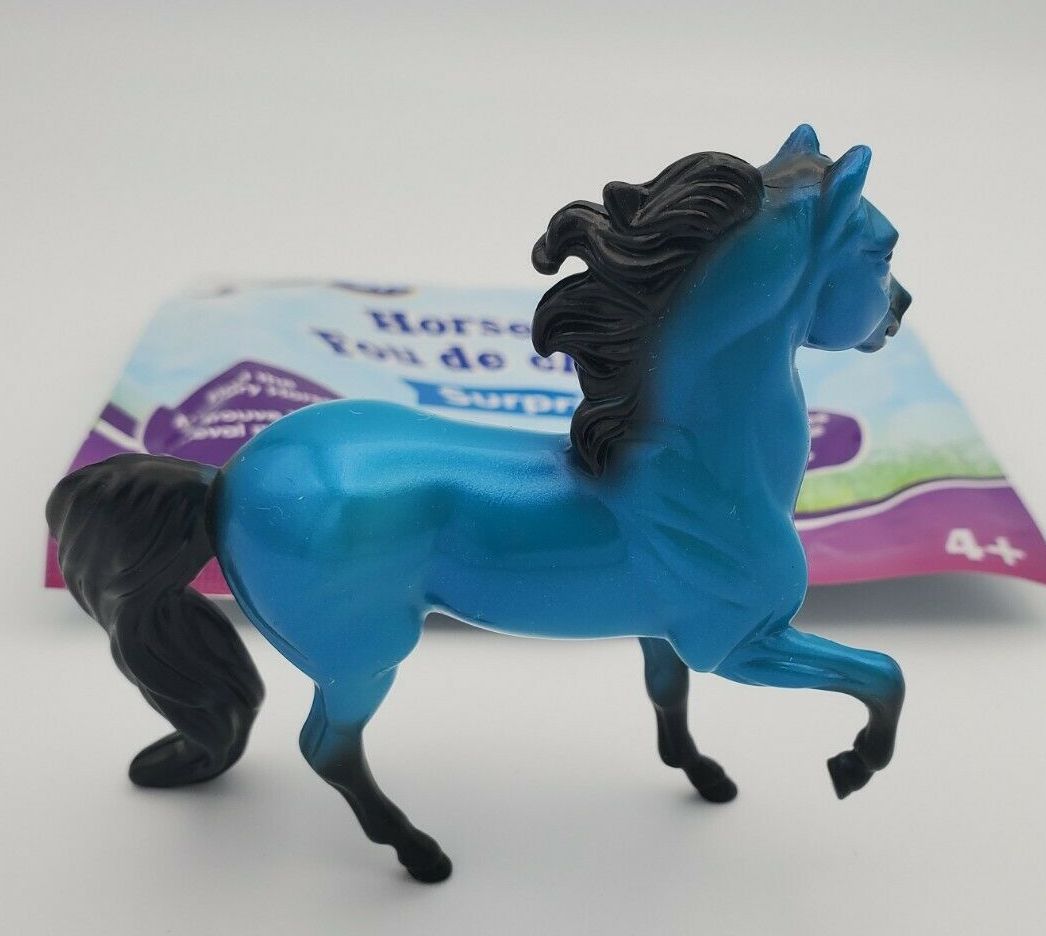 Horse Crazy Surprise – Fou de chevaux – Series 4 | Breyer Value Guide